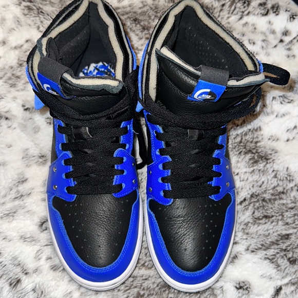 Nike Jordan 1 - Picture 1 of 9